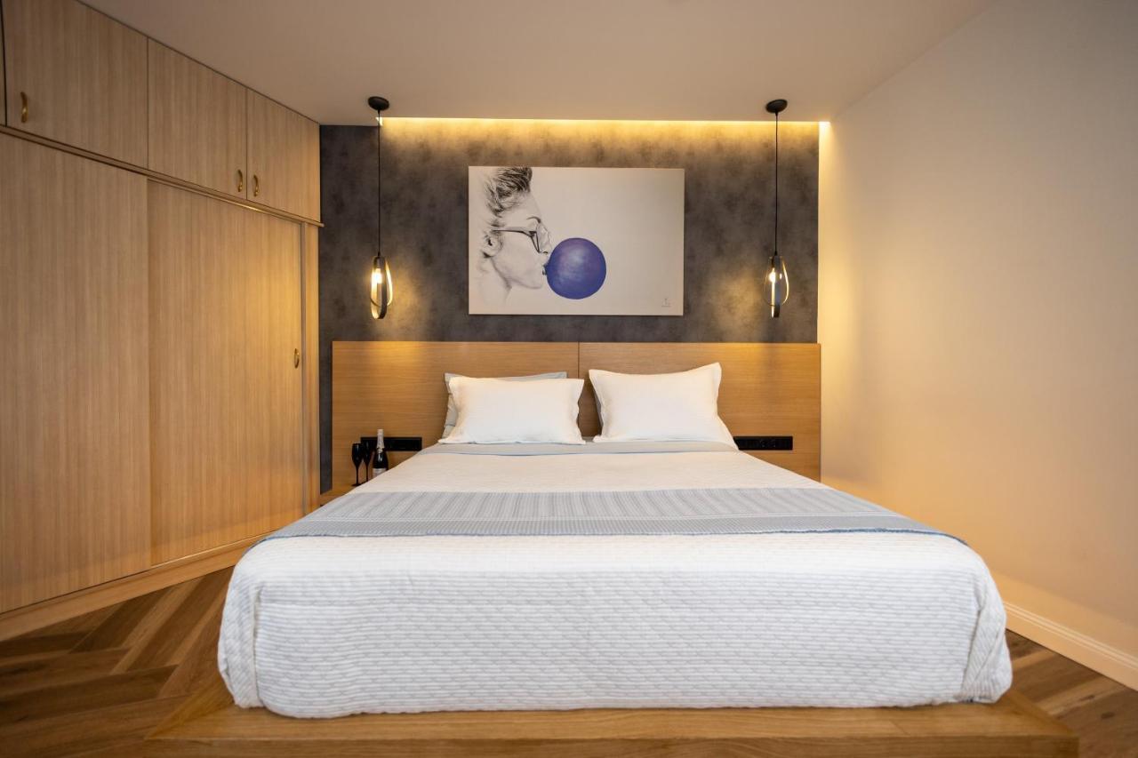 Triple A - 3 Squares - Free Parking! Apartamento Atenas Exterior foto