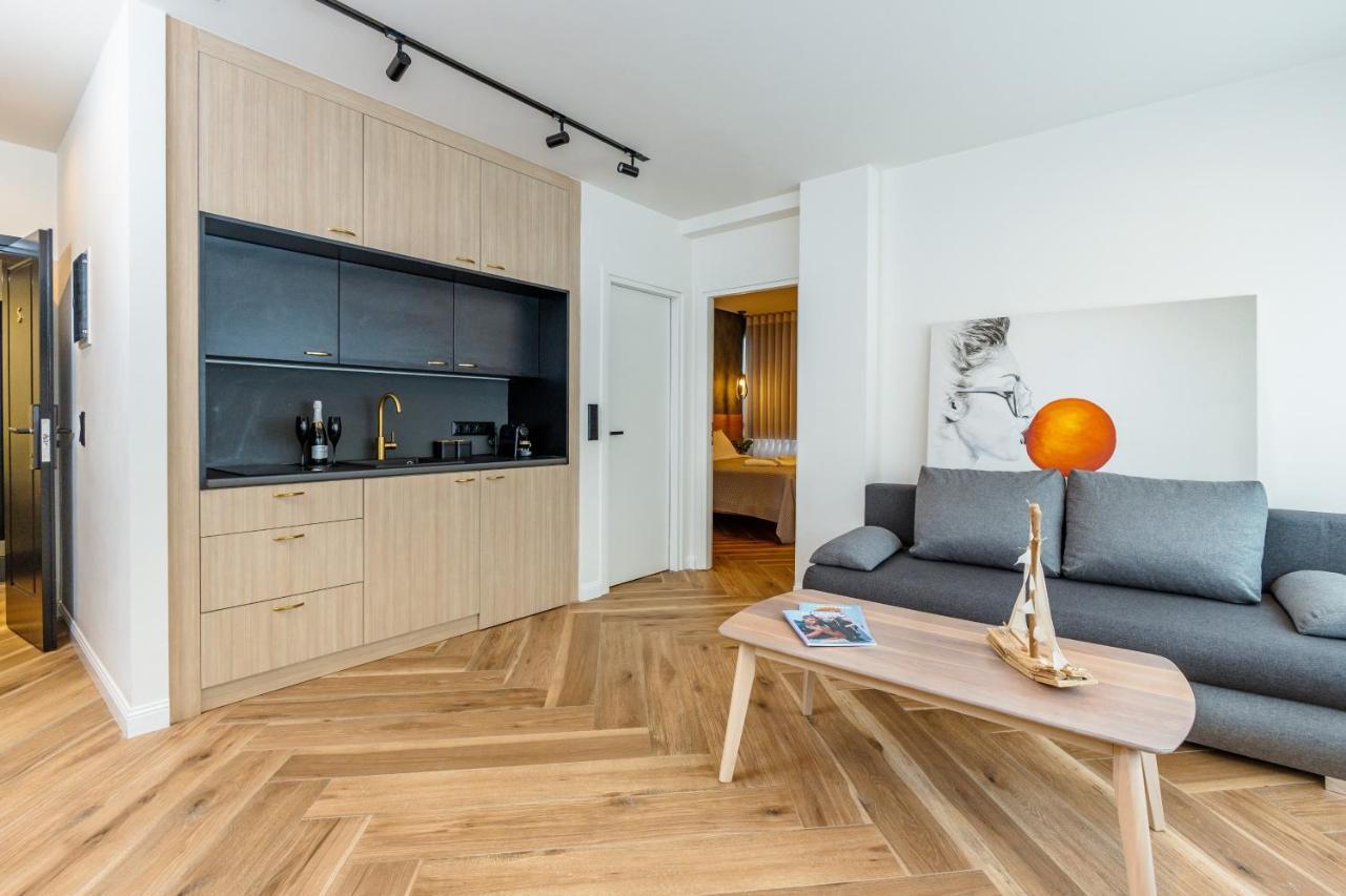 Triple A - 3 Squares - Free Parking! Apartamento Atenas Exterior foto