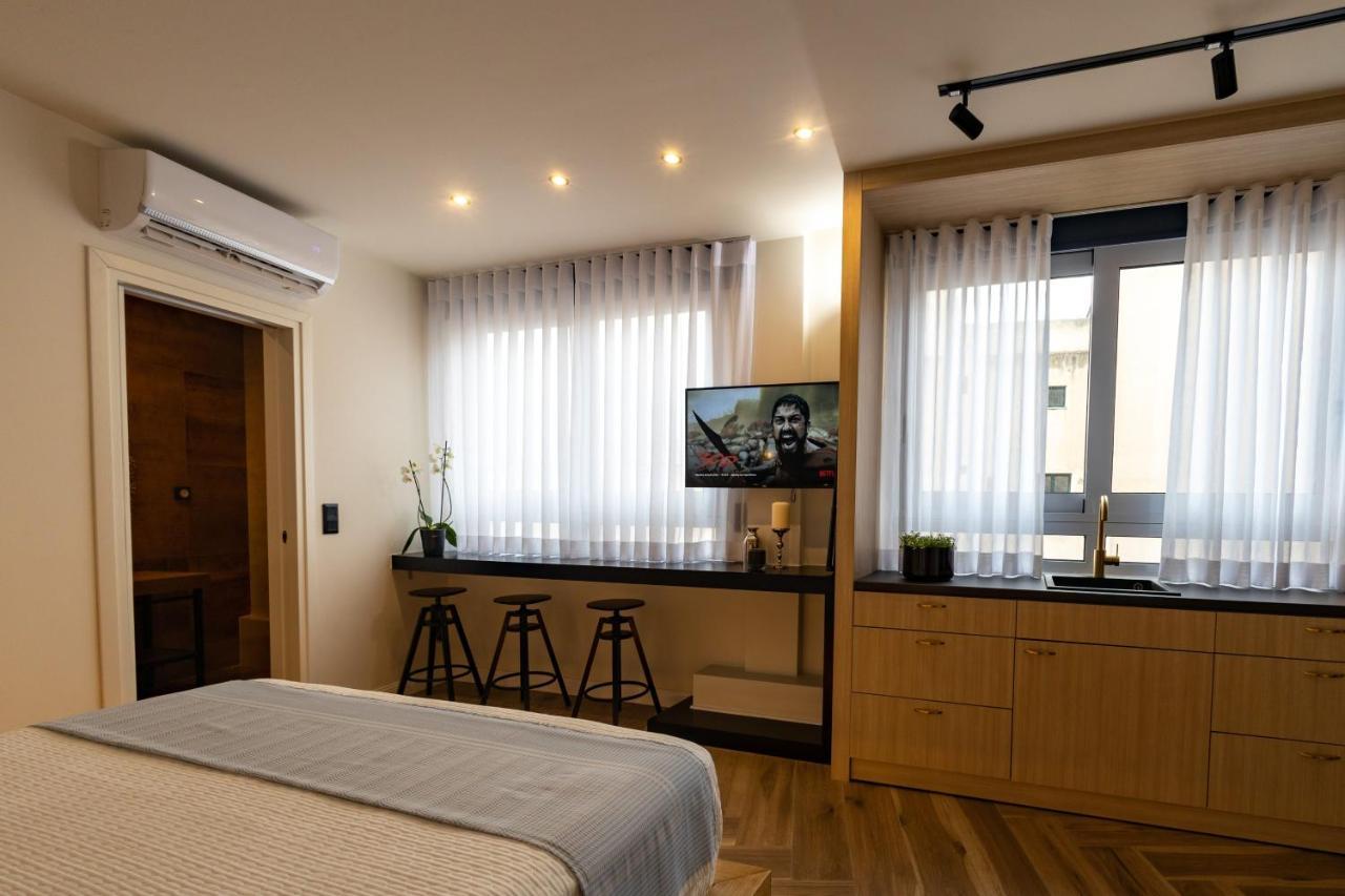 Triple A - 3 Squares - Free Parking! Apartamento Atenas Exterior foto